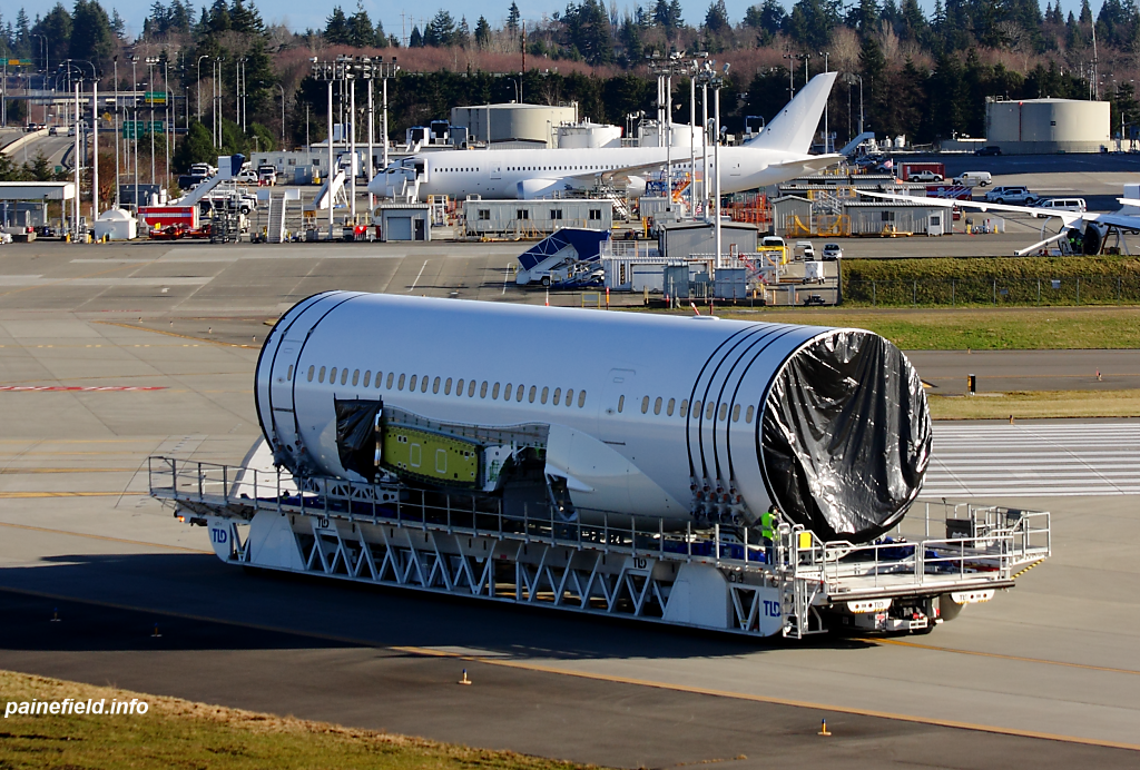787 43/46 section at Paine Field