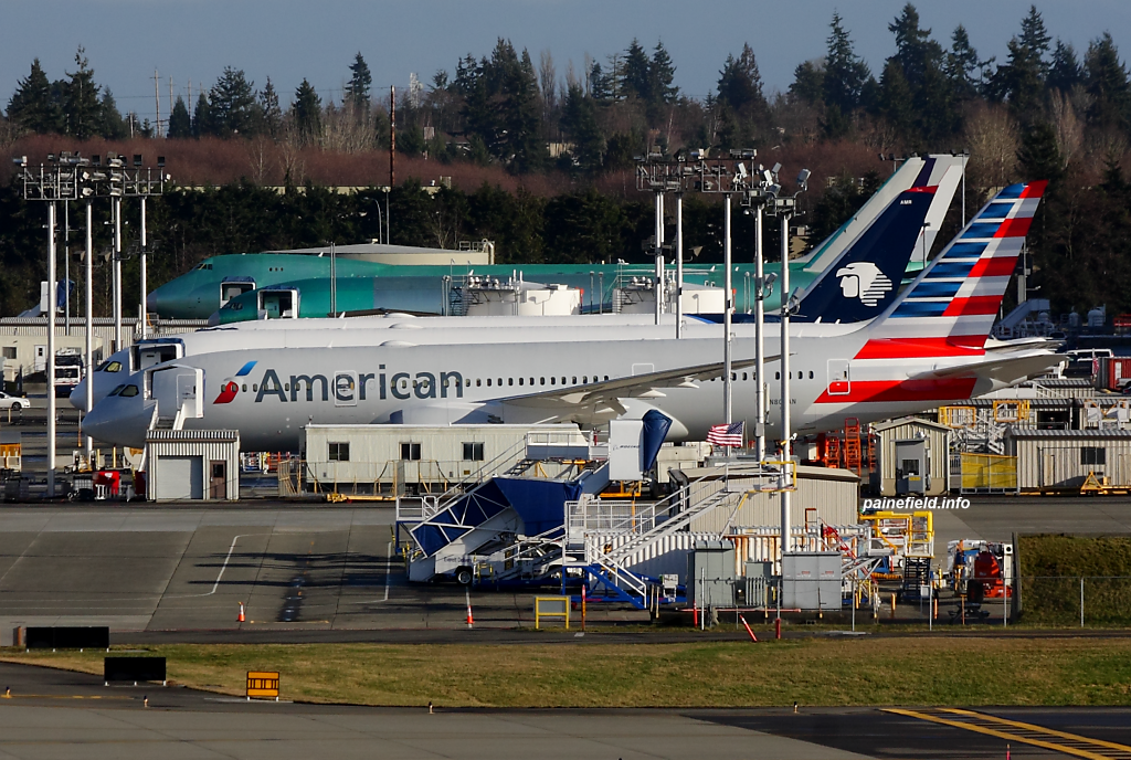 American Airlines 787-8 N802AN at Paine Field