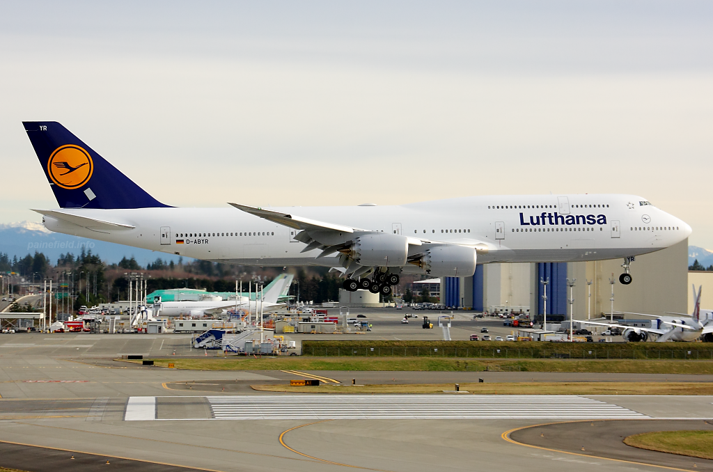 Lufthansa 747-8i D-ABYR at Paine Field