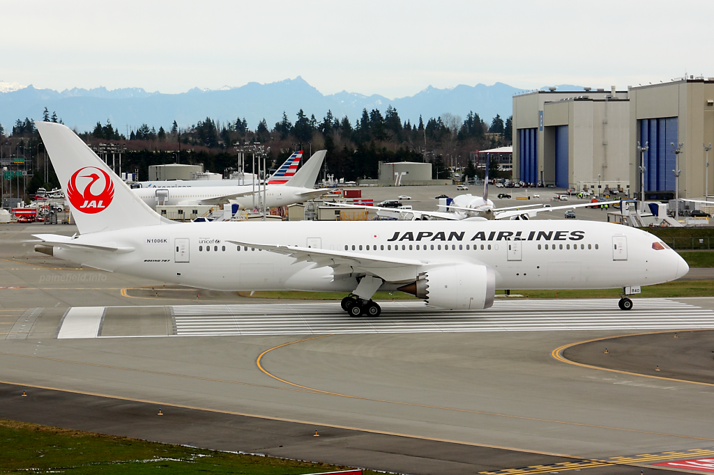 Japan Airlines 787-8 JA840J at Paine Field