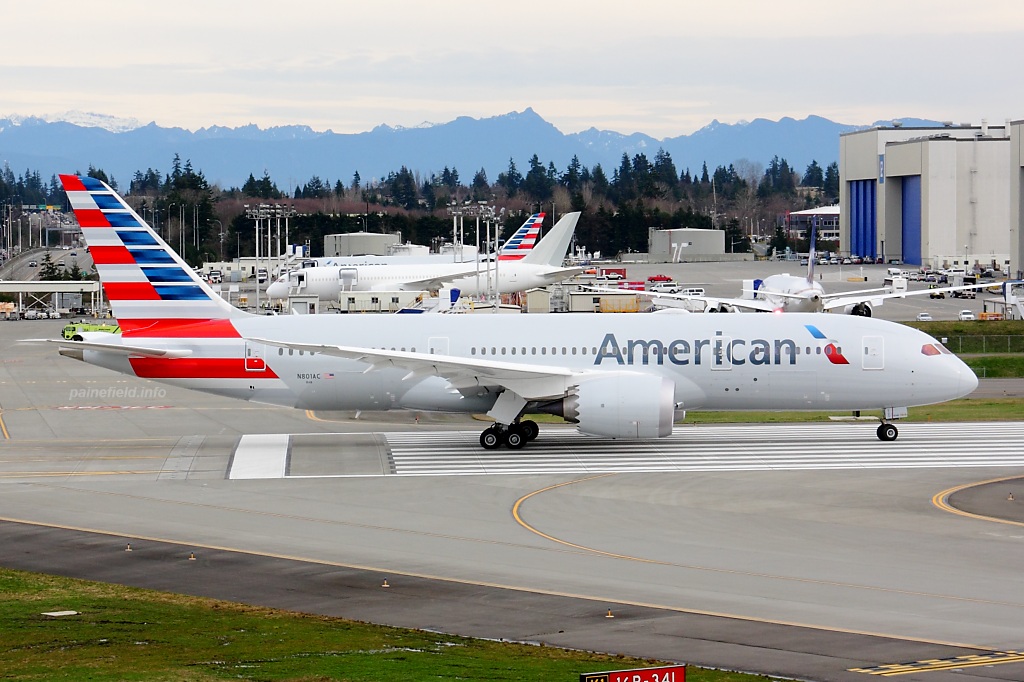 American Airlines 787-8 N801AC at Paine Field