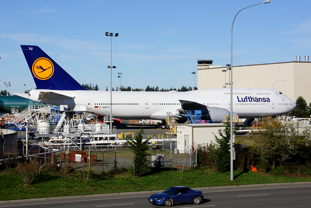 Lufthansa 747-8i D-ABYU at Paine Field